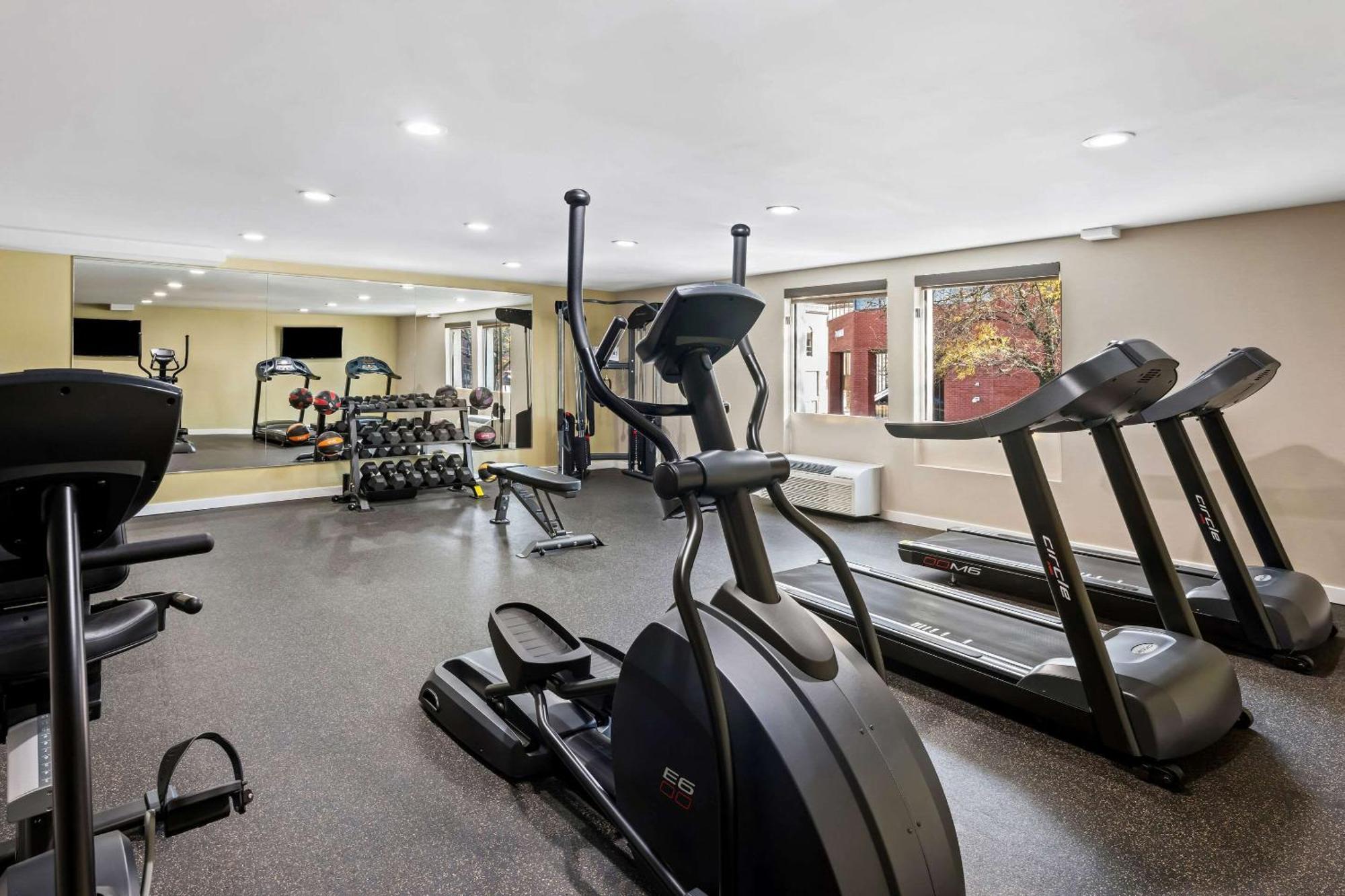 The Penn Stroud, Stroudsburg - Poconos, Ascend Hotel Collection Экстерьер фото